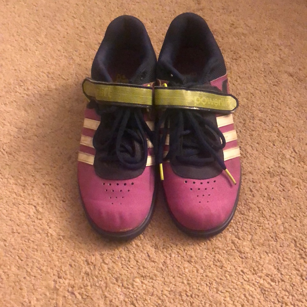 Lifting shoes
